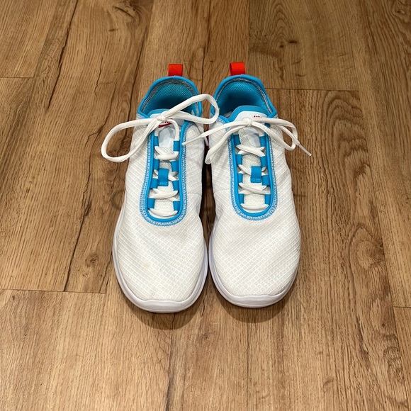 Nike sneakers - Picture 1 of 5